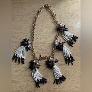 5/$20 Unbranded statement necklace.